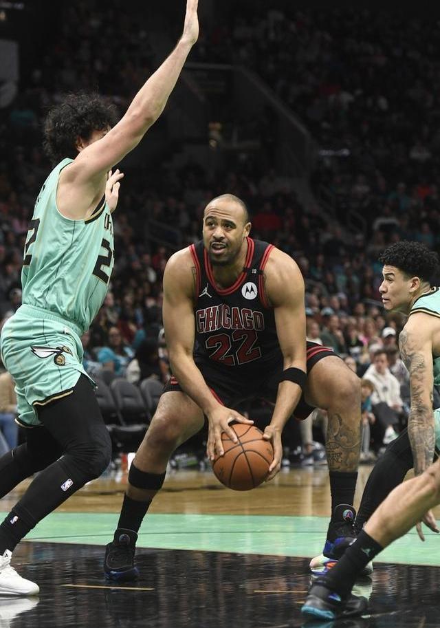 乐鱼app-NBA季后赛赛程吃紧，芝加哥公牛今晨战术微调，媒体盛赞，赛季目标并未改变的简单介绍